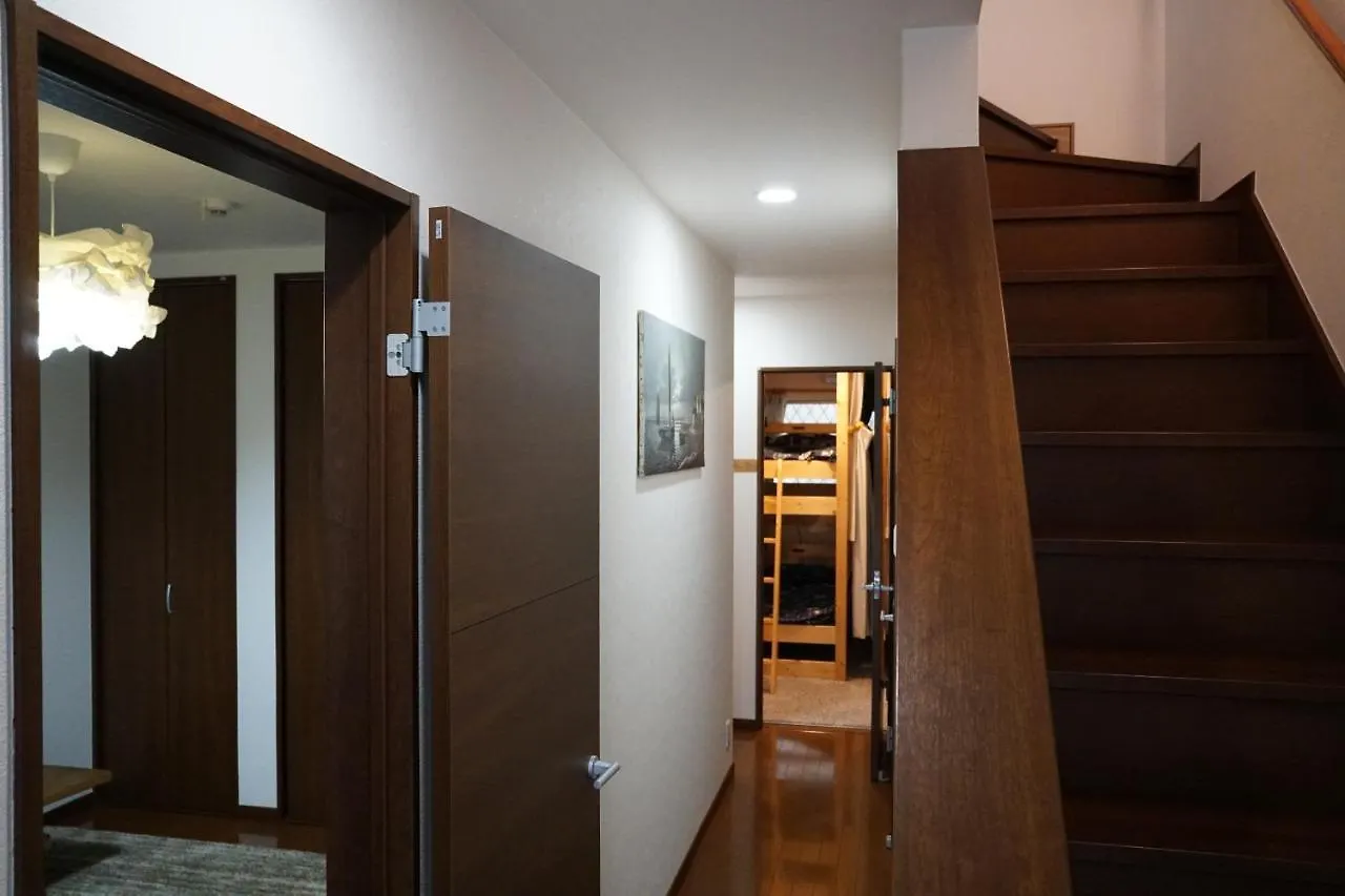 Auberge Du Tanuki Noir Maison D'Hotes Осака