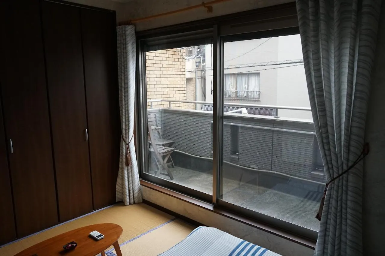 ***  Auberge du Tanuki Noir Maison d'Hôtes Ōsaka Japon